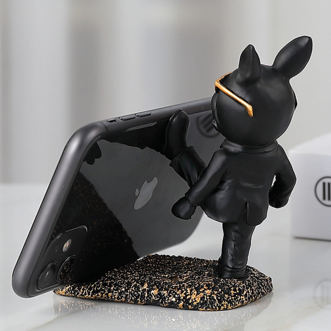 Sturdy Mobile Phone Holder – Elegant Stand for Home and Office Use
