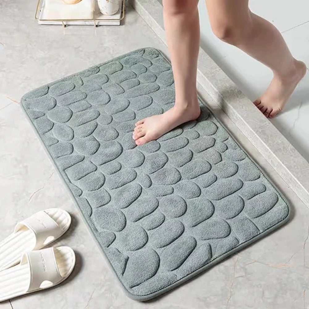 Casa Mat | Plush non-slip bath mat with cobblestone embossing 1
