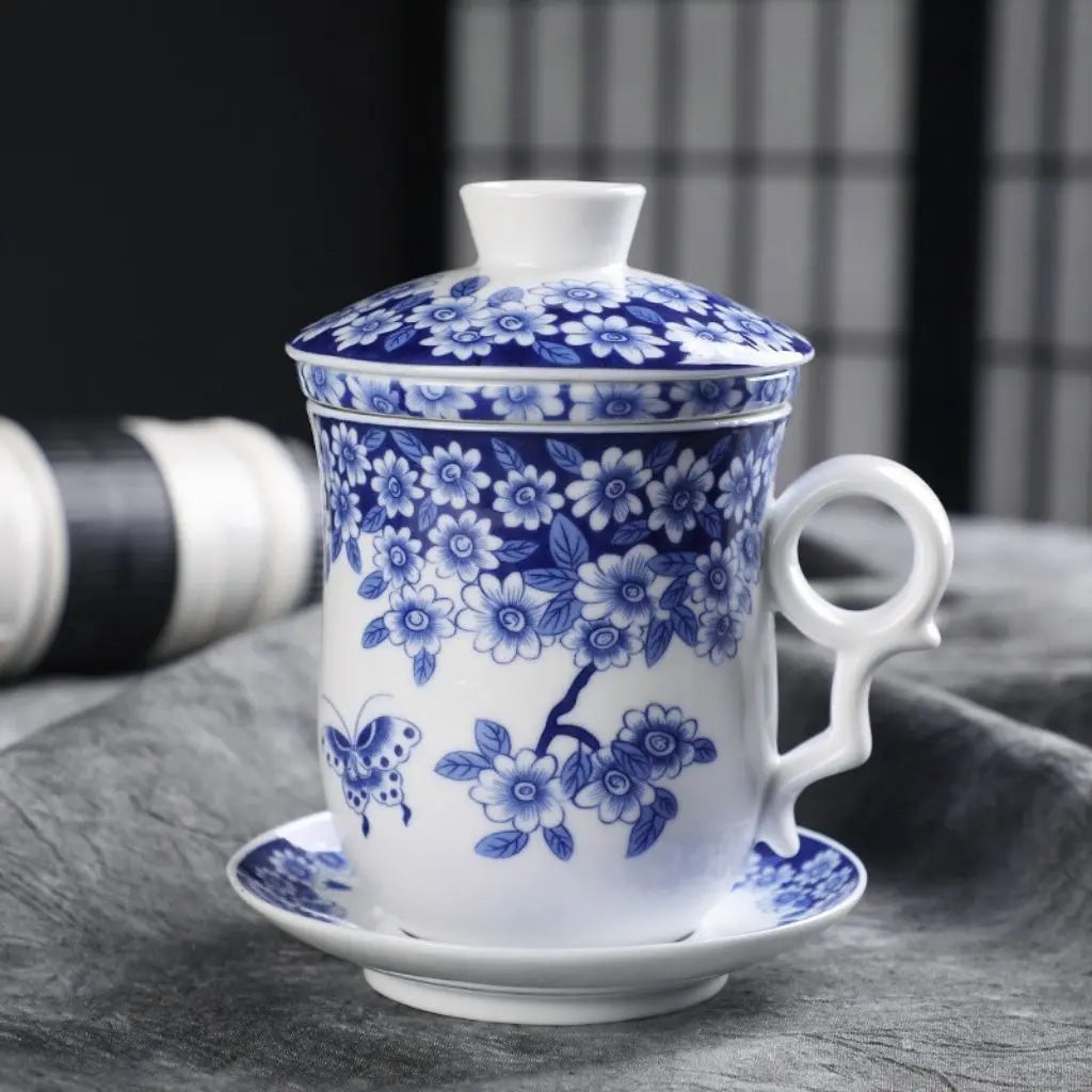 Mountain View Ceramic Drinking Mug with Lid