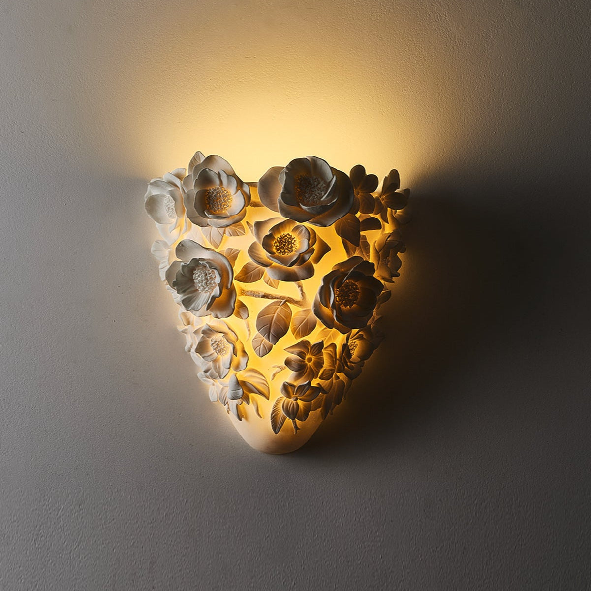 Ceramic Wall Lamp with Minimalist Flower Design