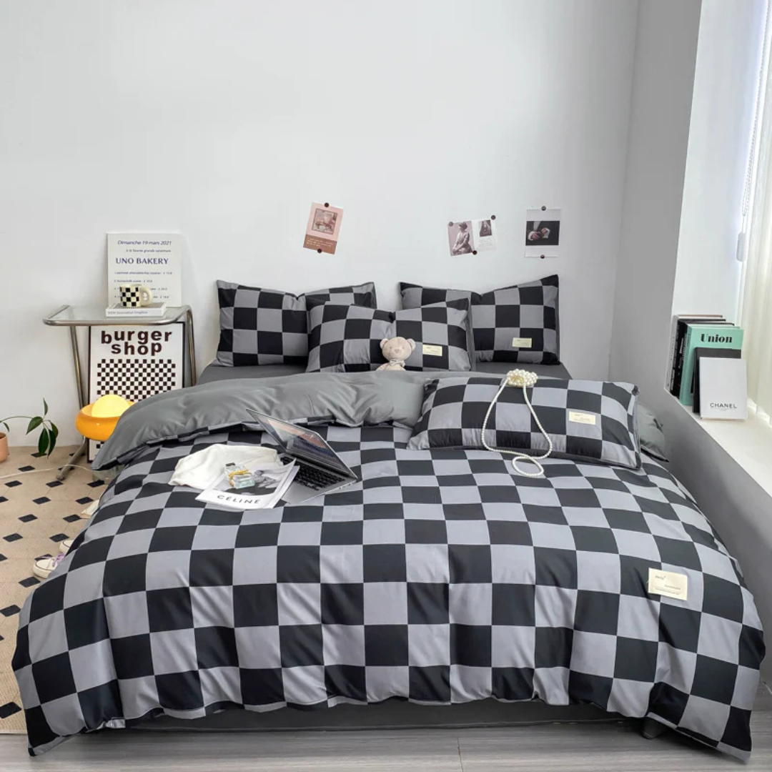 Plaid Bedding Set with Pillow Covers – Soft and Breathable Fabric