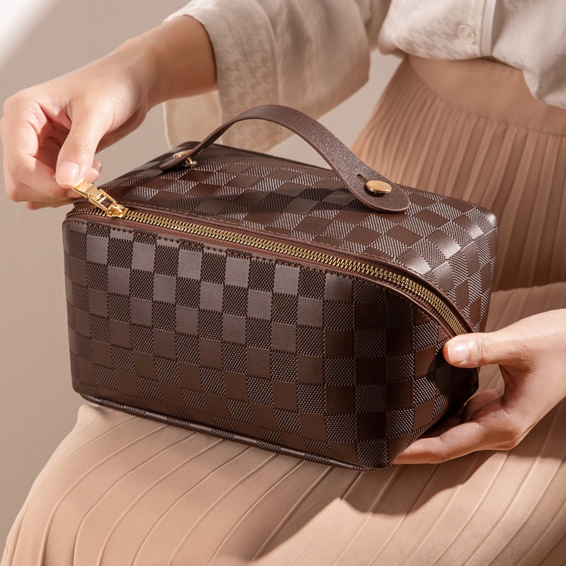 Elegant Travel Cosmetic Organizer