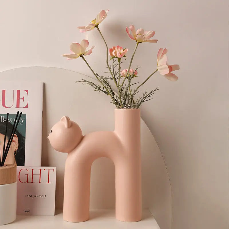 WhiskerWonder Cat-Inspired Ceramic Floral Display