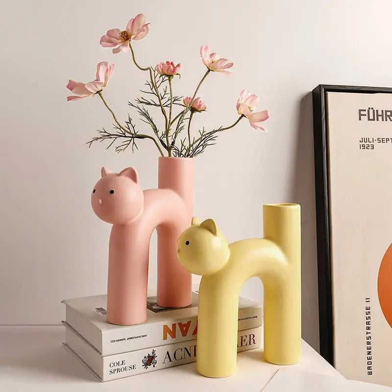 WhiskerWonder Cat-Inspired Ceramic Floral Display