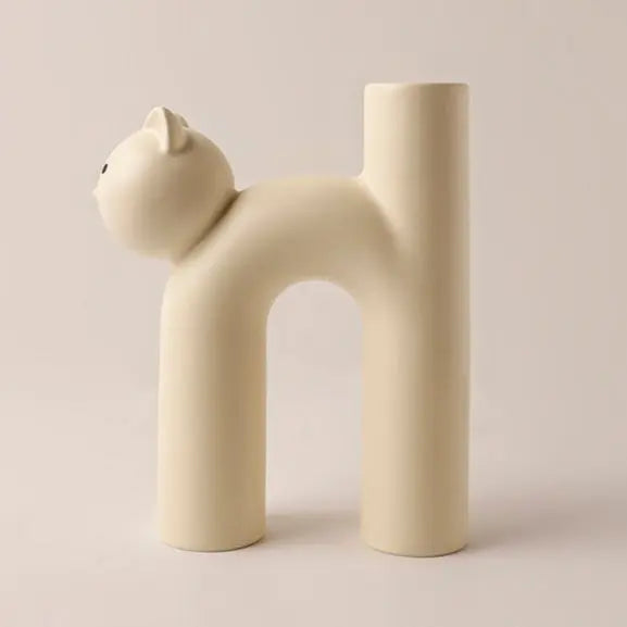 WhiskerWonder Cat-Inspired Ceramic Floral Display
