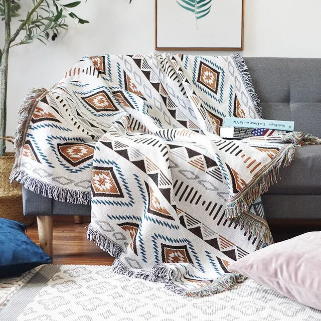 Cozy Plaid Throw Blanket with Colorful Jacquard Weave and Bohemian Fringe