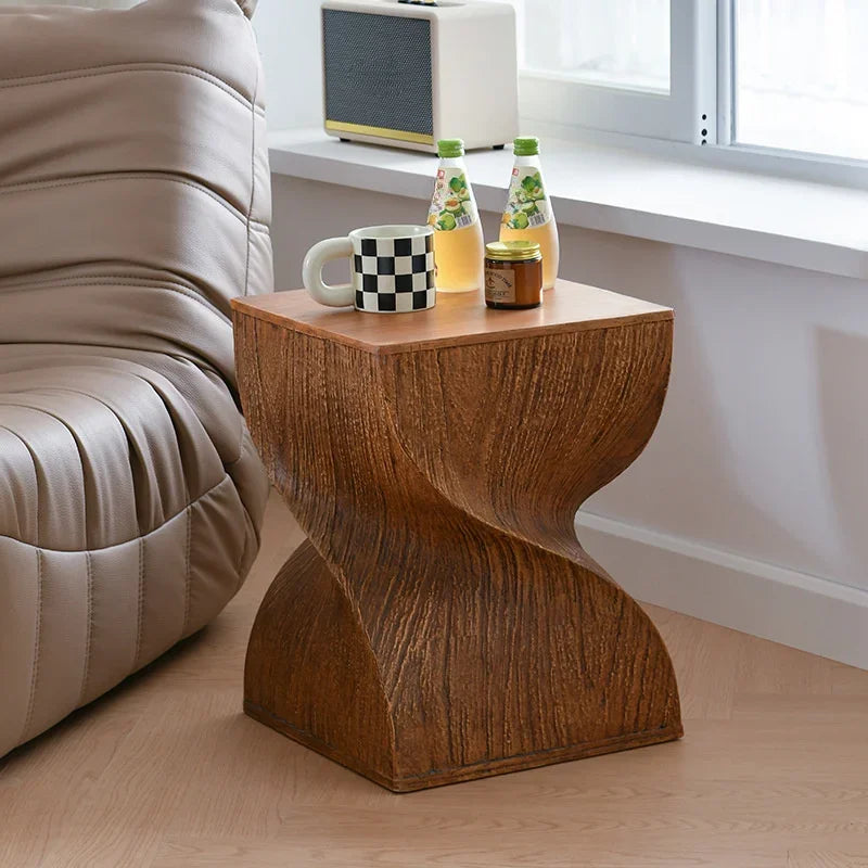 Minimalist Side Table with Wood-Like Edge – Compact Scandinavian Style