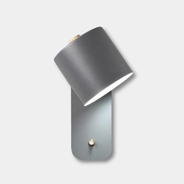 Sleek Modern Metal Table Lamp for Effortless Elegance