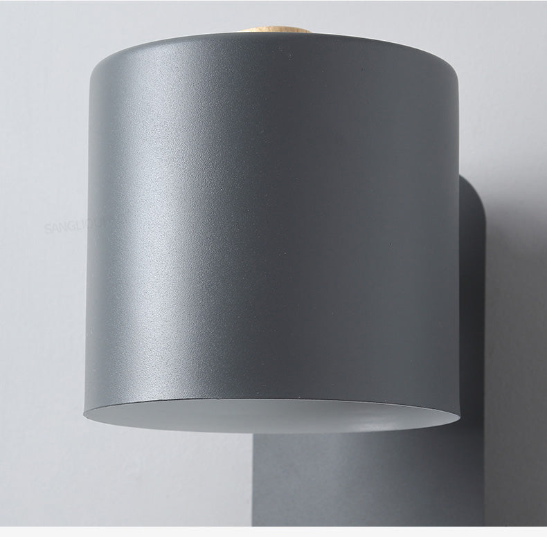Sleek Modern Metal Table Lamp for Effortless Elegance