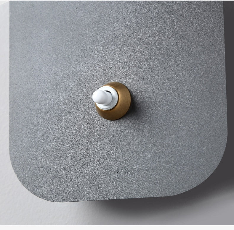 Sleek Modern Metal Table Lamp for Effortless Elegance