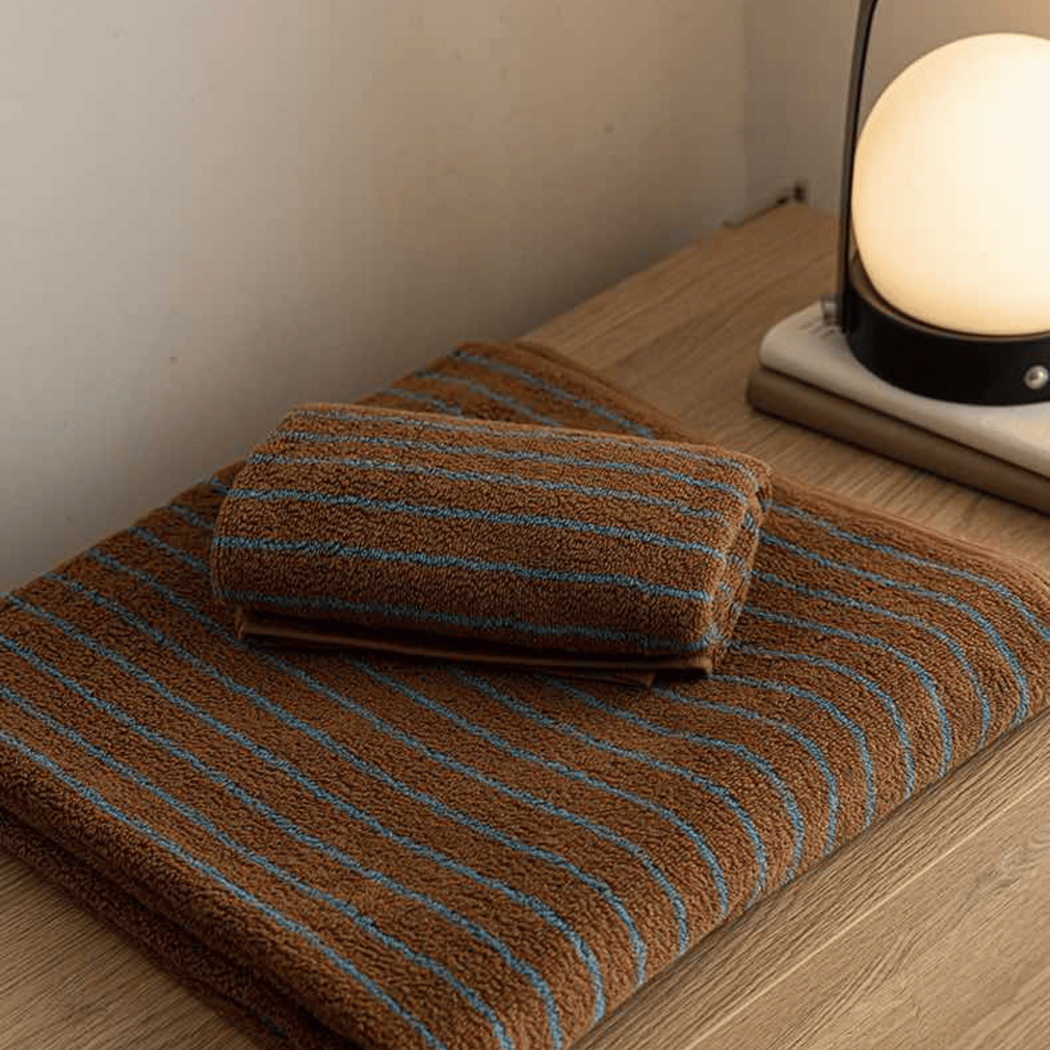 Vintage-Inspired Cotton Bath Towel with Stripes