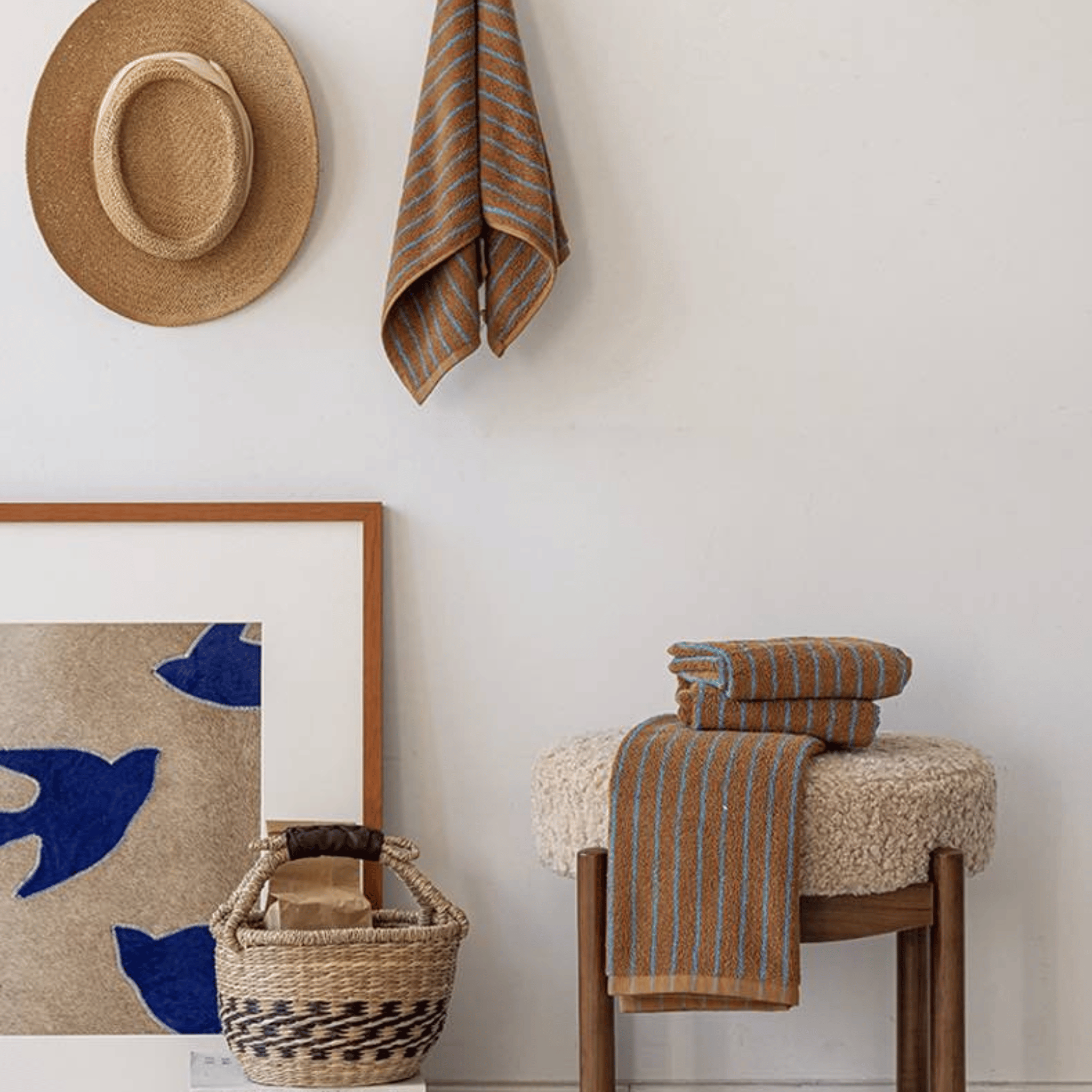 Vintage-Inspired Cotton Bath Towel with Stripes