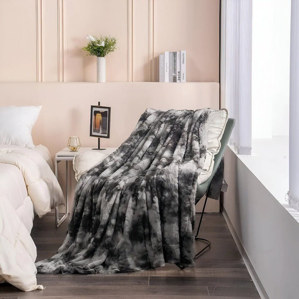 Luxurious Reversible Fleece Comfort Blanket
