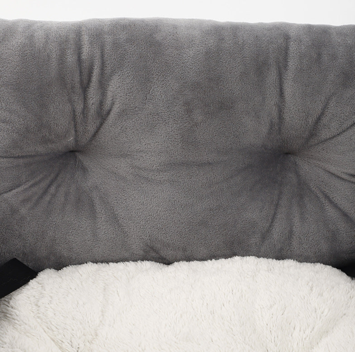 Comfortable Elevated Pet Travel Seat