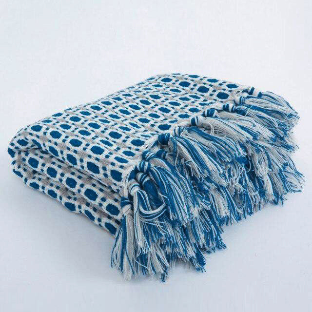 Chic Warmth Knitted Throw Blanket