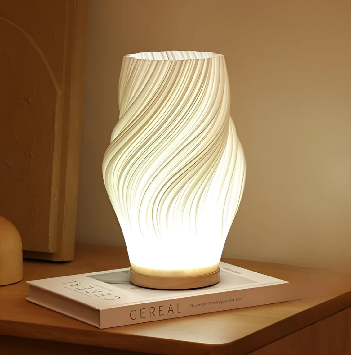 Elegant Wave Design Table Lamp for Cozy Spaces