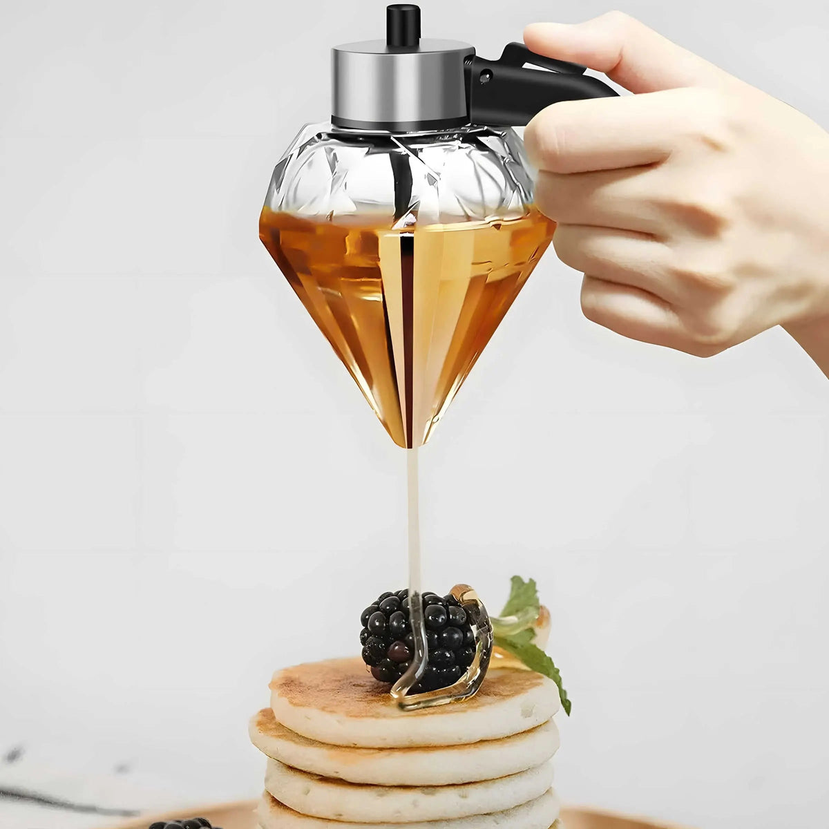 PristineFlow - Stylish 200ml Glass Dispenser