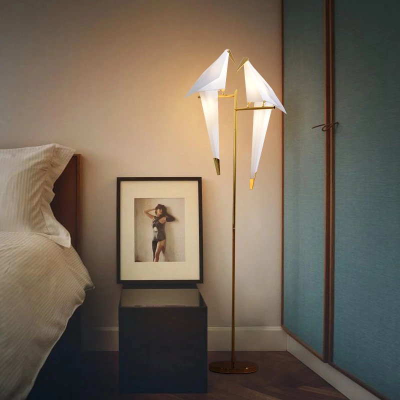 Table Lamp Shaped Like an Origami Bird with Magnetic Metal Base