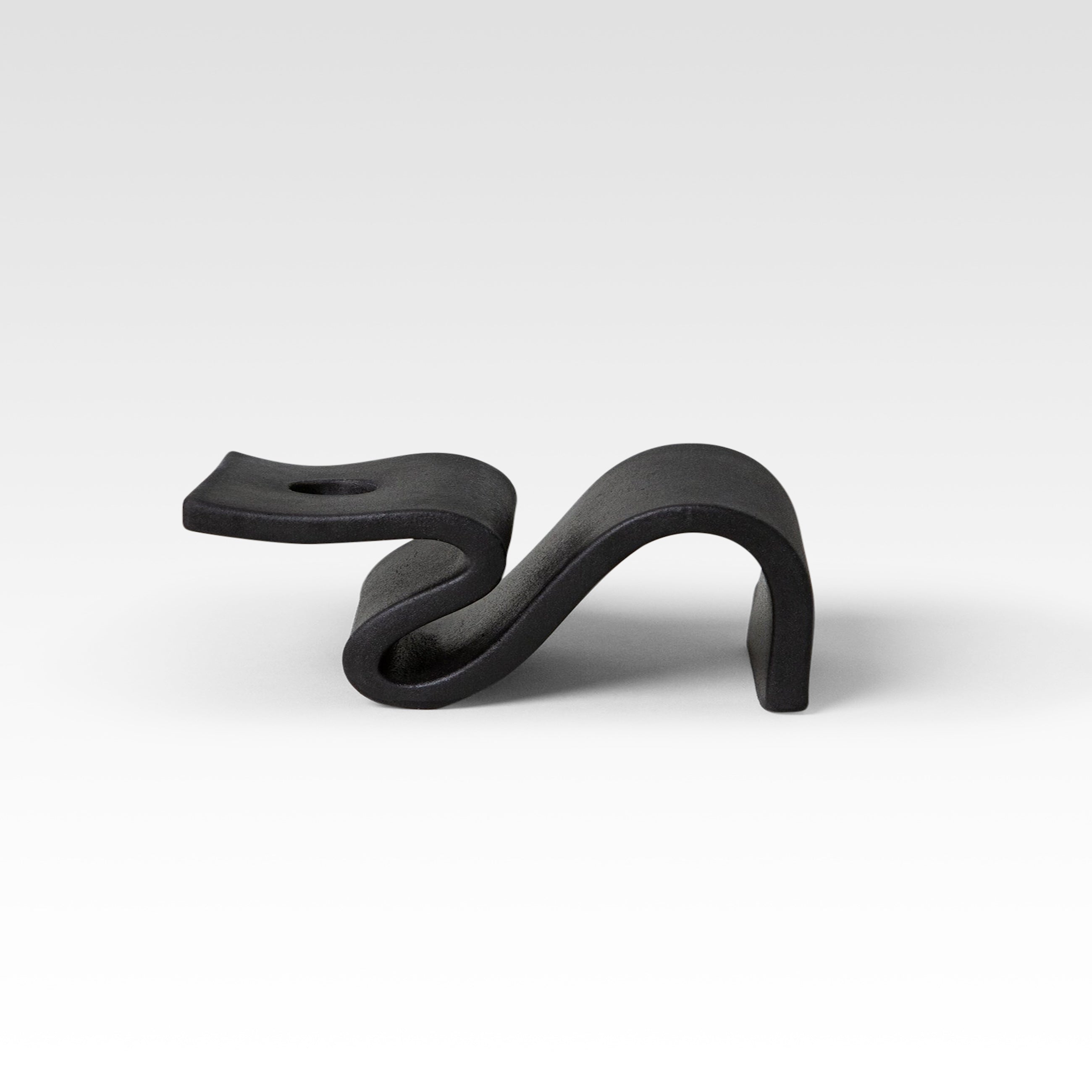 16th Century Style Black Candle Holder – Timeless Design for Warm Ambiance