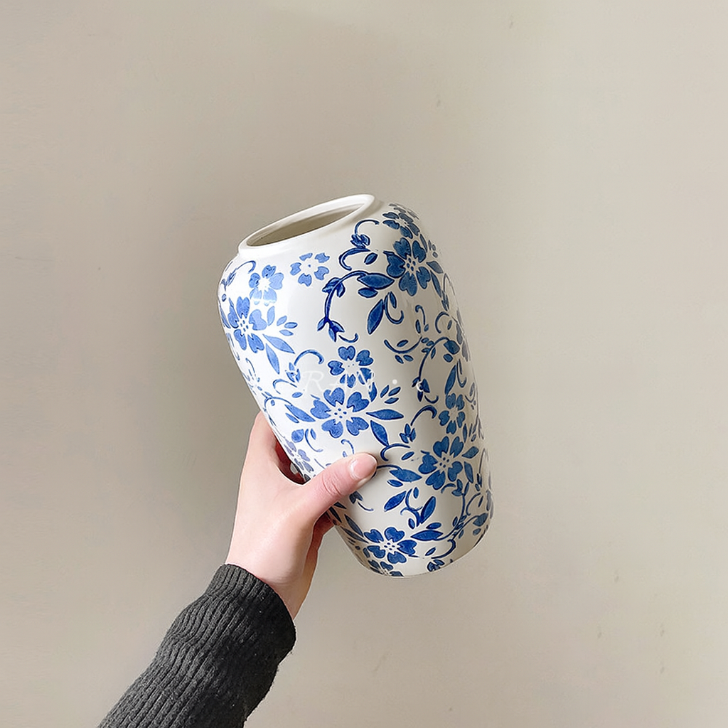 Chic Porcelain Floral Display Vase