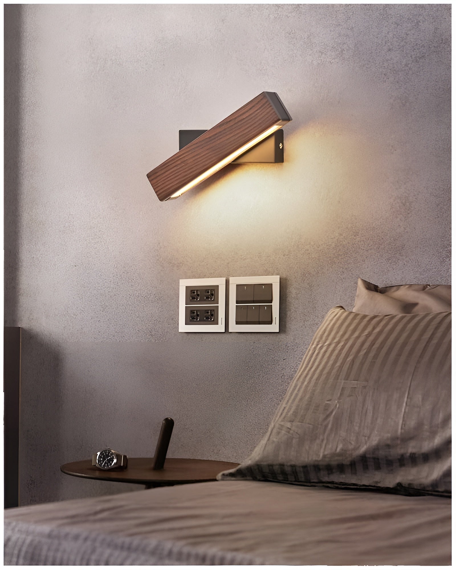 Chic Wooden Wall Light Fixture