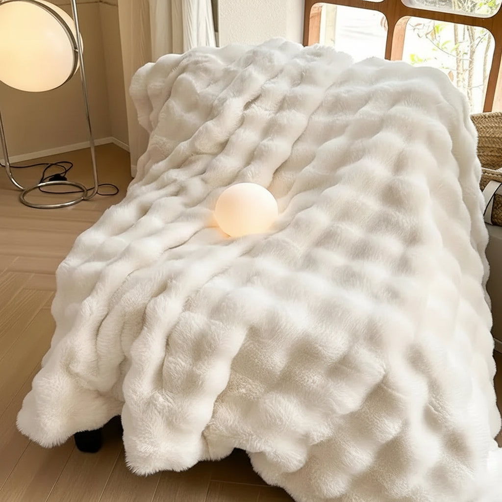 Cozy Plush Faux Fur Throw Blanket for Sofa and Bed