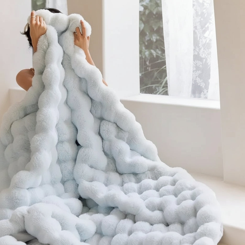 Cozy Plush Faux Fur Throw Blanket for Sofa and Bed