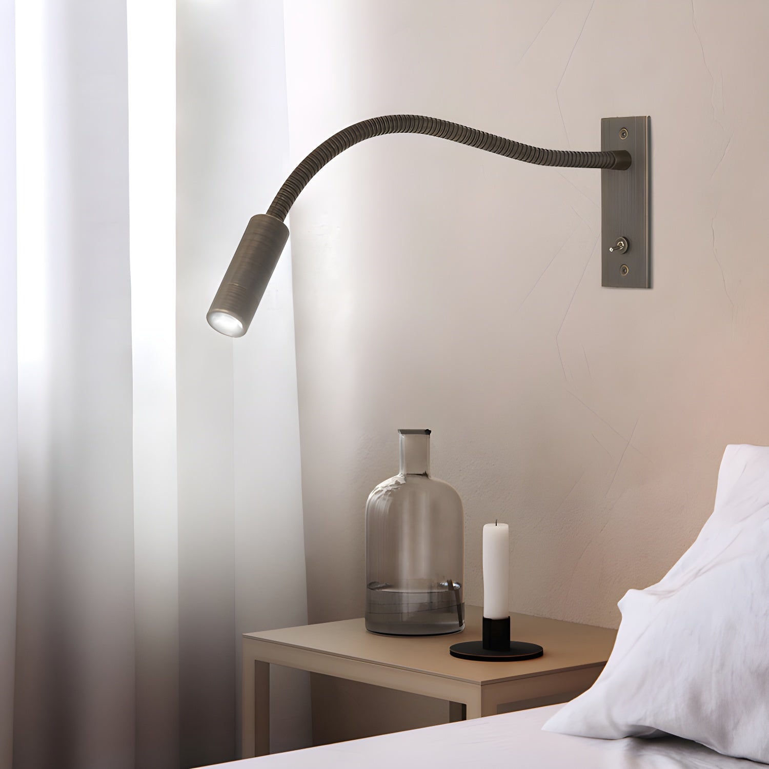Metal Wall Light with Adjustable Gooseneck and Cylindrical Shade