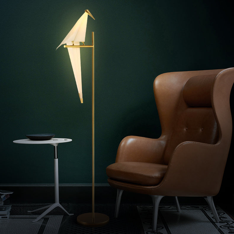 Table Lamp Shaped Like an Origami Bird with Magnetic Metal Base