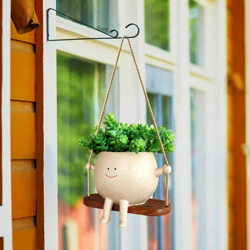 Chic Hanging Planter for Vibrant Indoor Gardens