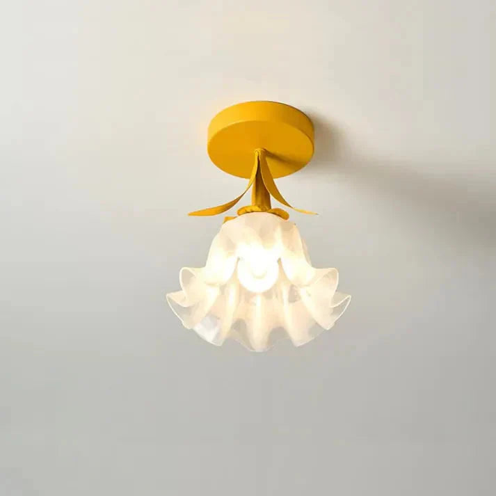 Charming Vintage Flush Mount Ceiling Light with Floral Design