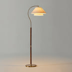 Modern Black Floor Lamp for Living Room Lighting – Elegant Design