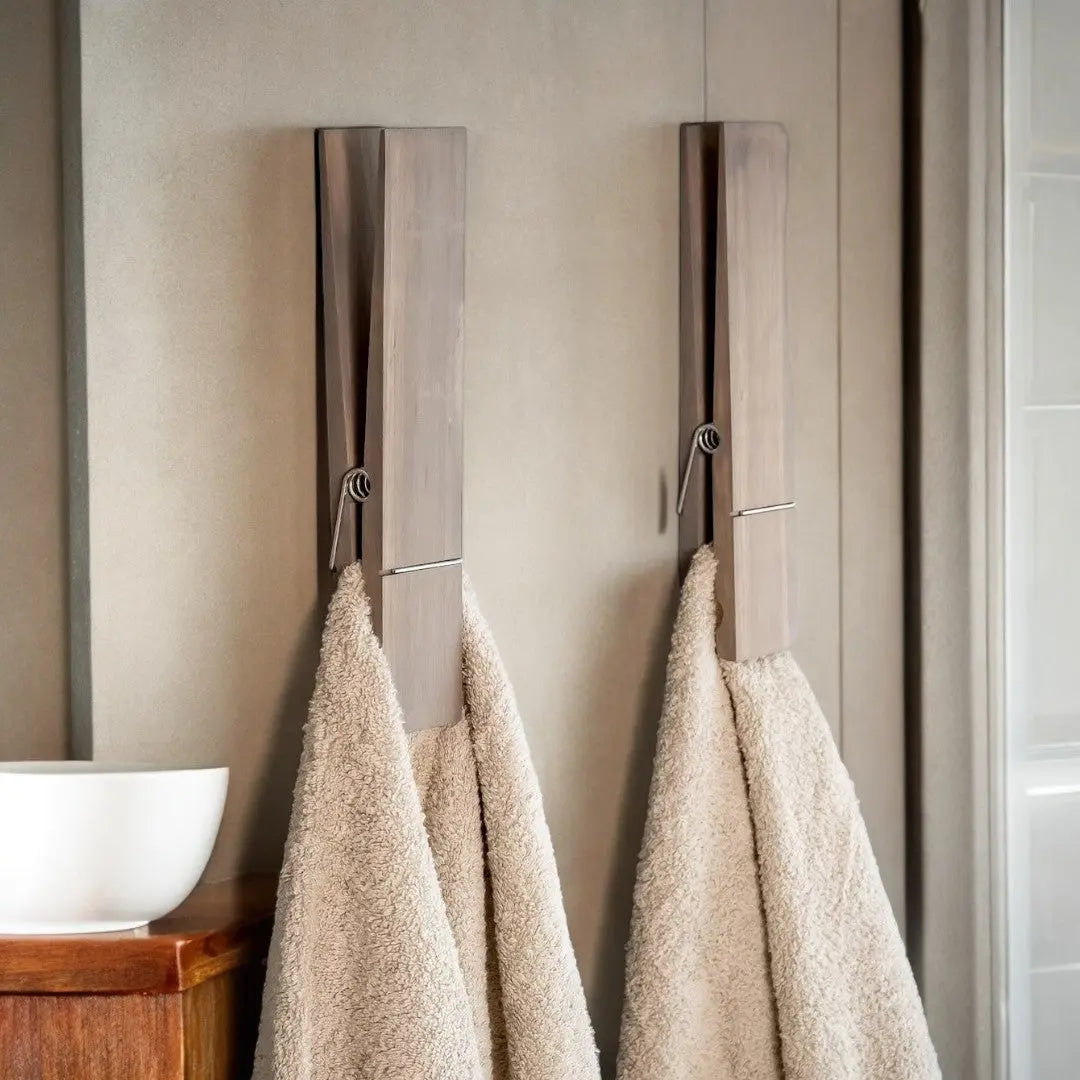 ElegantGrip - Extra-Large Towel Clip for Stylish Storage