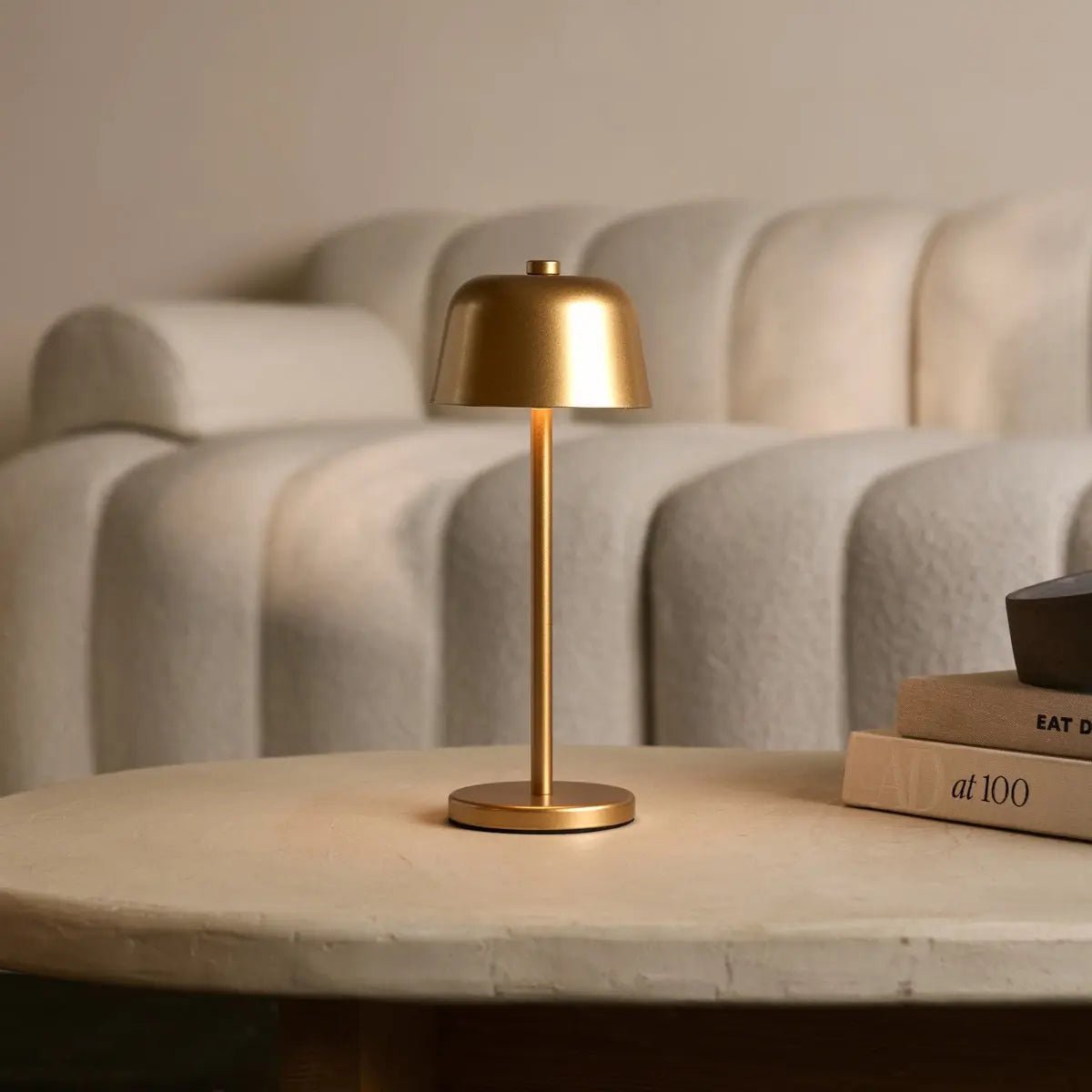 Metal Base Cordless Rechargeable Table Lamp