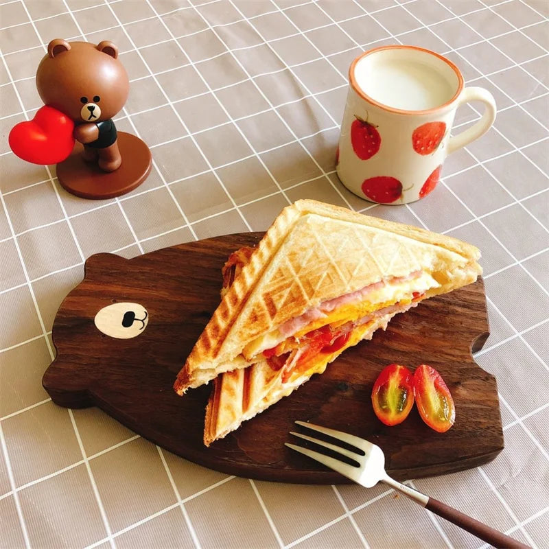 Charming Bear-Shaped Wooden Serving Board - Ideal for Entertaining