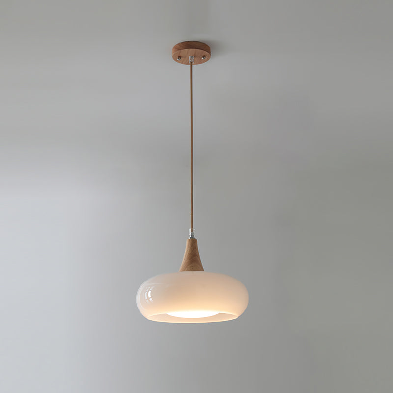 Stylish Black Pendant Lamp for Kitchen Islands and Dining Spaces