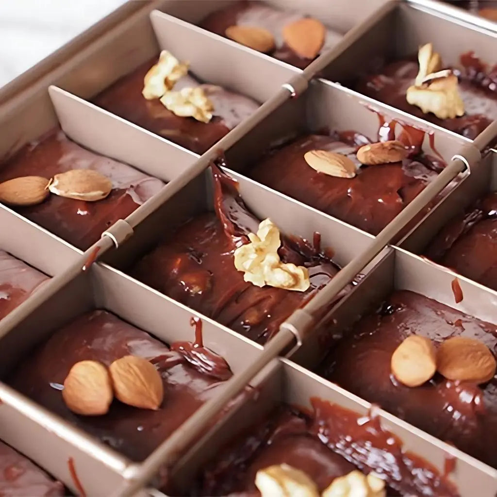 PerfectSlice Nonstick Brownie Bakeware with Divider