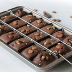PerfectSlice Nonstick Brownie Bakeware with Divider