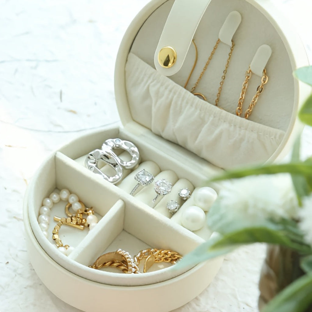 Personalized Travel Case for Earrings - Jewelry Box for Mother's Day Gift