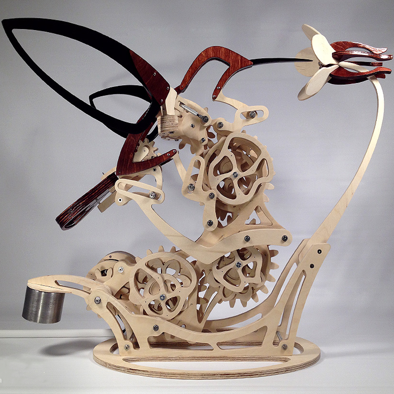 Handcrafted Wooden Hummingbird Sculpture – Dynamic Motion Art for Home