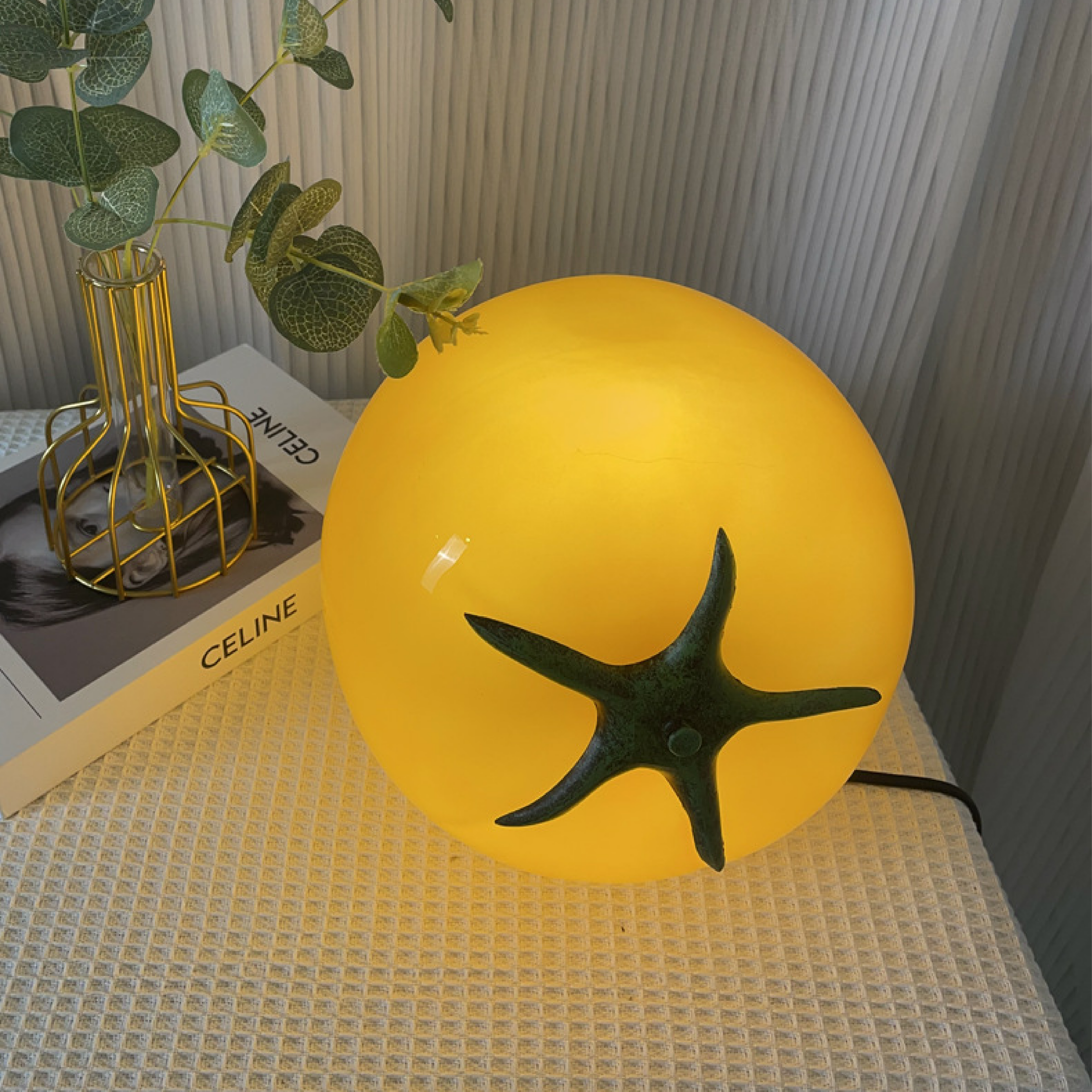 Table Lamp in Tomato Shape