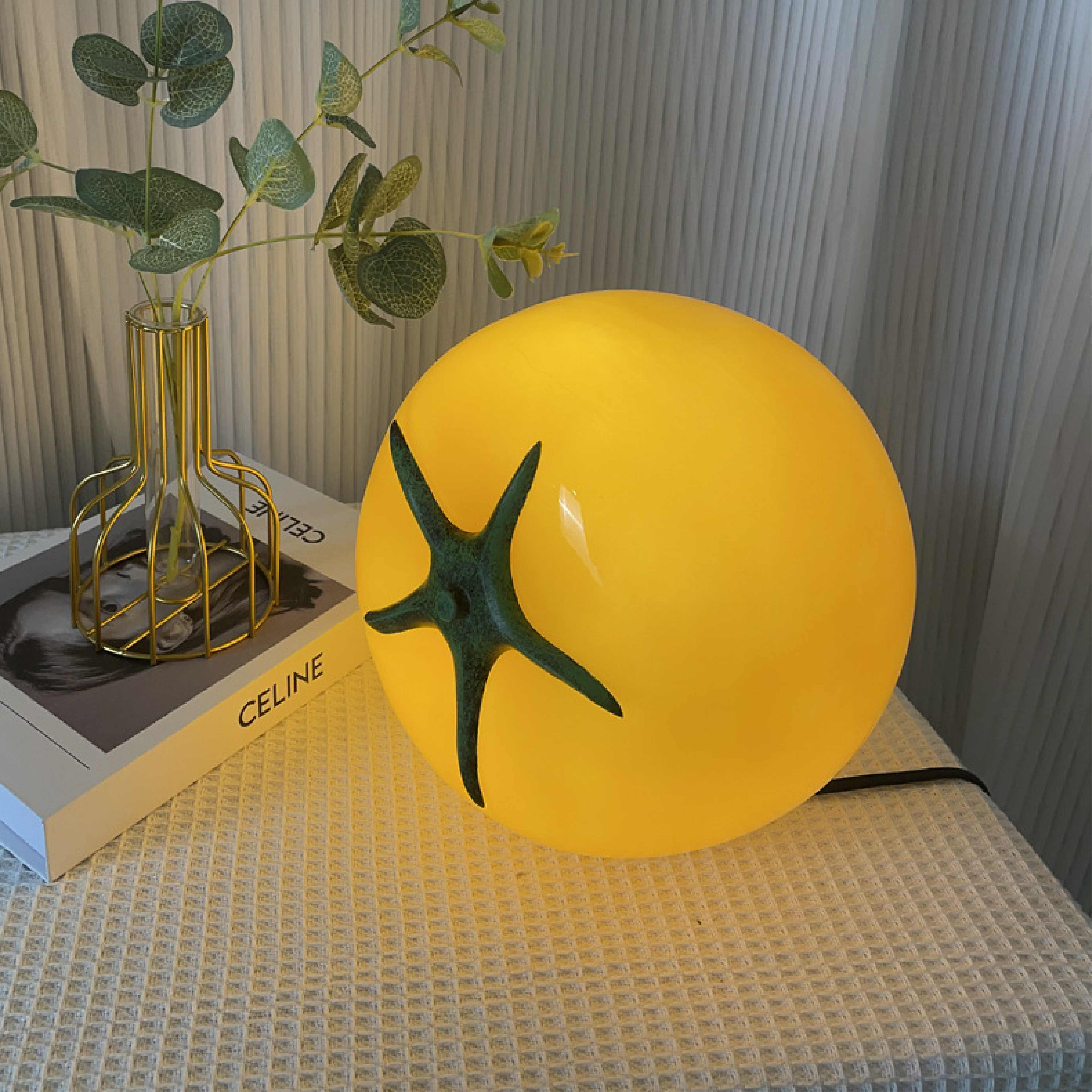 Table Lamp in Tomato Shape