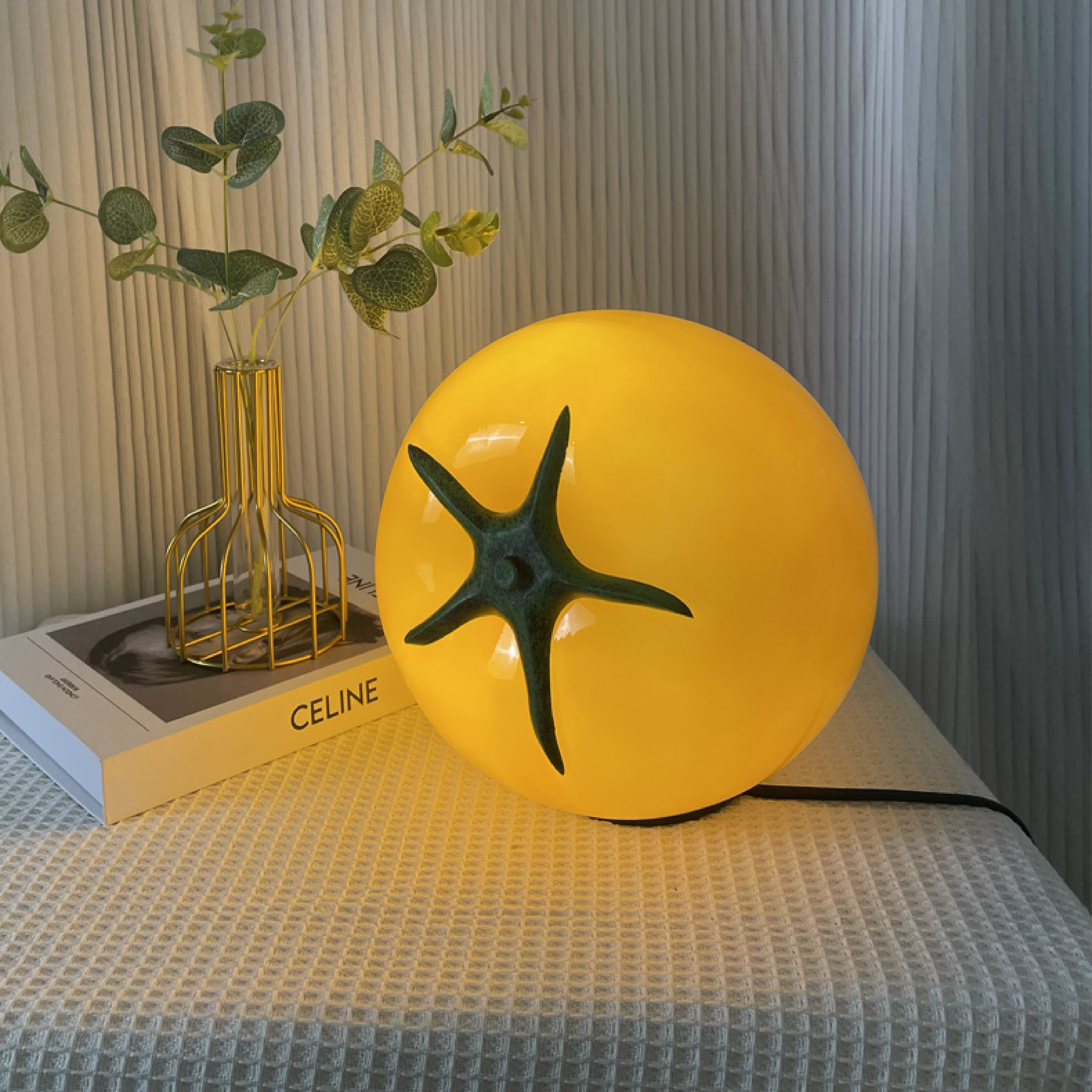 Table Lamp in Tomato Shape