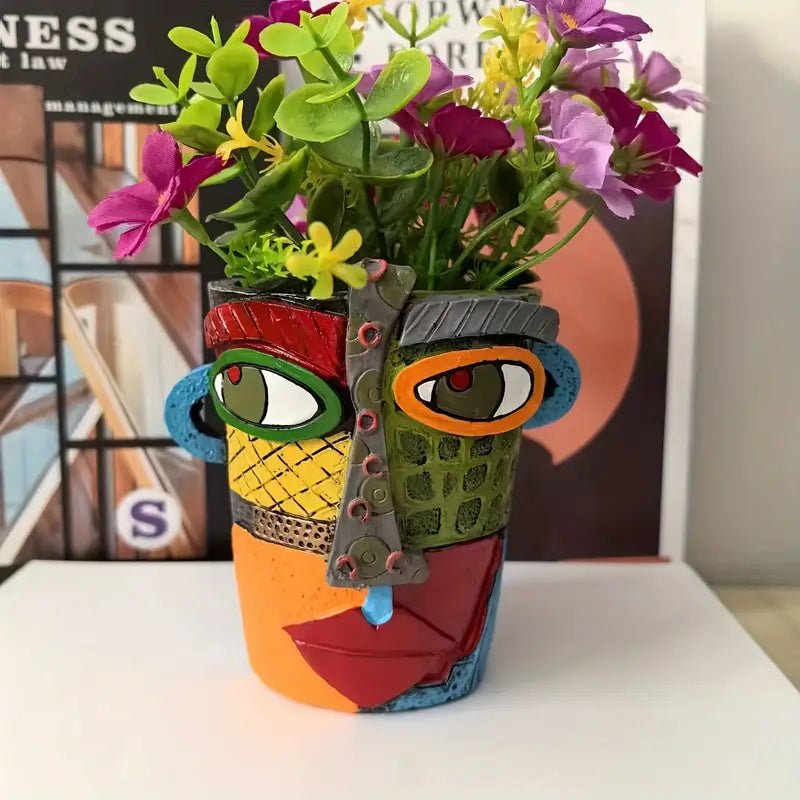 Abstract Face Flower Pot – Decorative Planter for Indoor and Outdoor Use