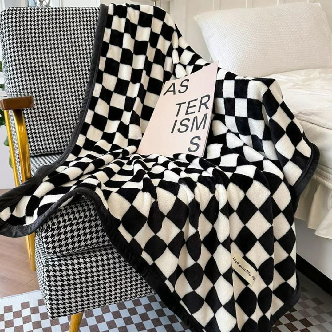 Soft Flannel Plaid Throw Blanket for Cozy Sofa and Bedroom Use