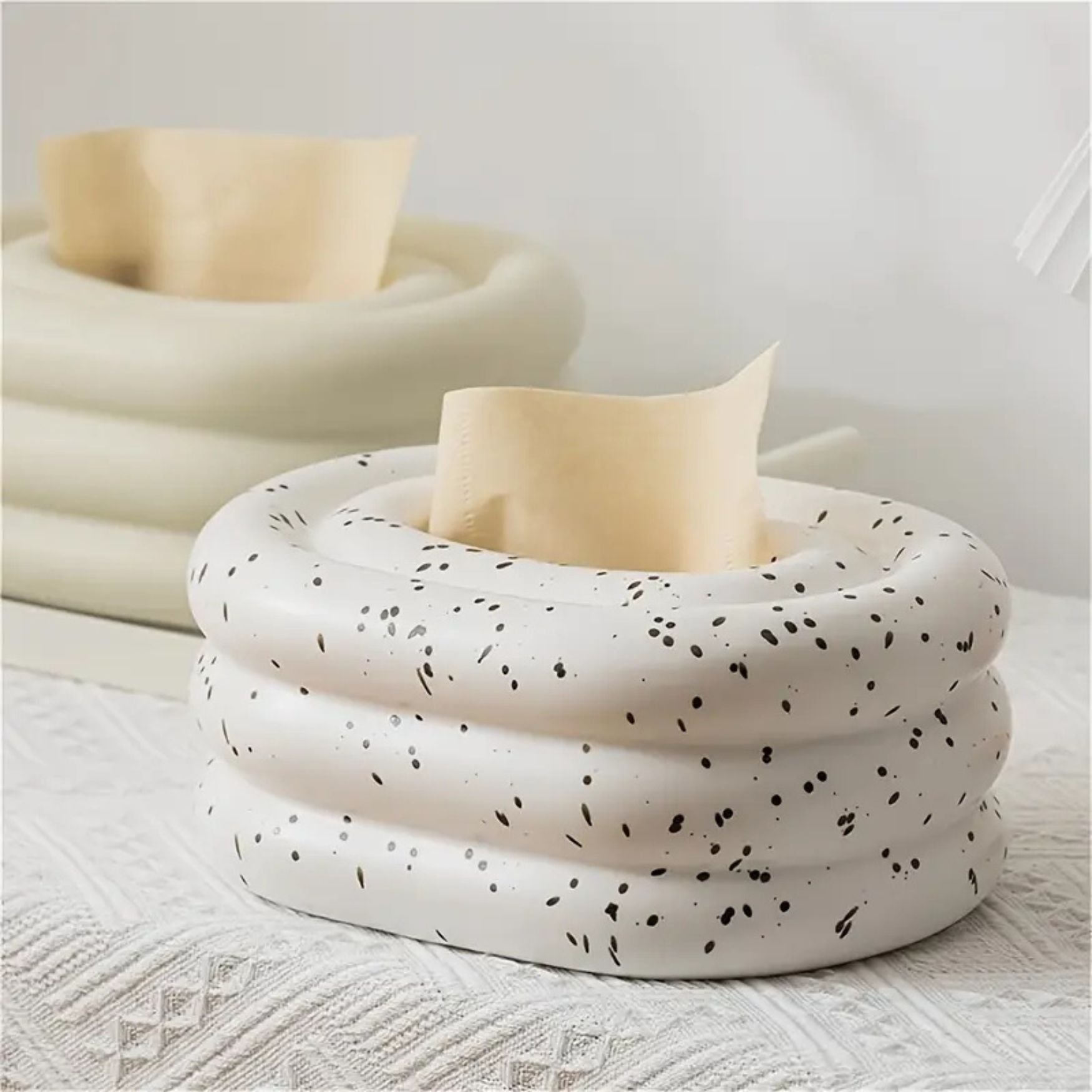 Ceramic Tissue Box Holder with Elegant Wind Ring Design