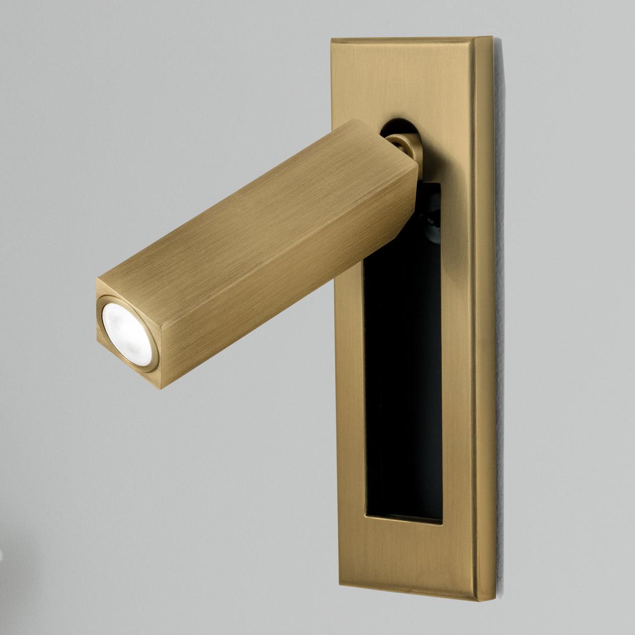 Elegant Wall Sconce Light for Cozy Bedroom Atmosphere - Modern Design