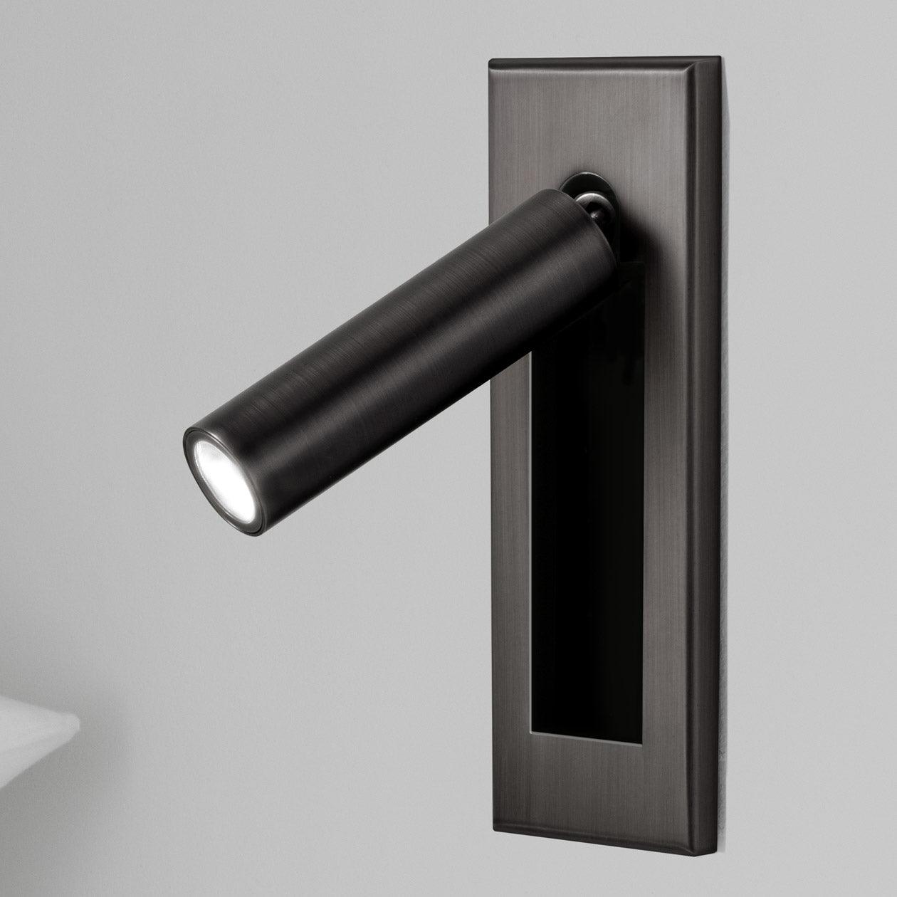 Elegant Wall Sconce Light for Cozy Bedroom Atmosphere - Modern Design