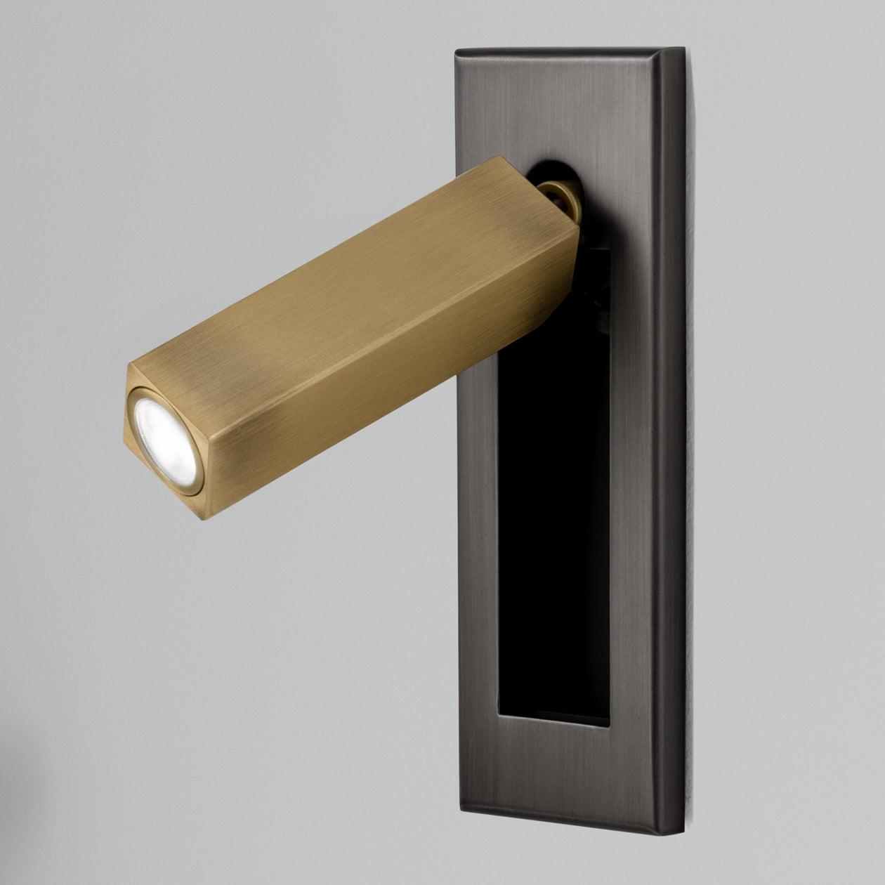 Elegant Wall Sconce Light for Cozy Bedroom Atmosphere - Modern Design