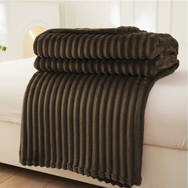 Soft Plush Ribbed Blanket – Cozy and Chic for Sofa or Bed